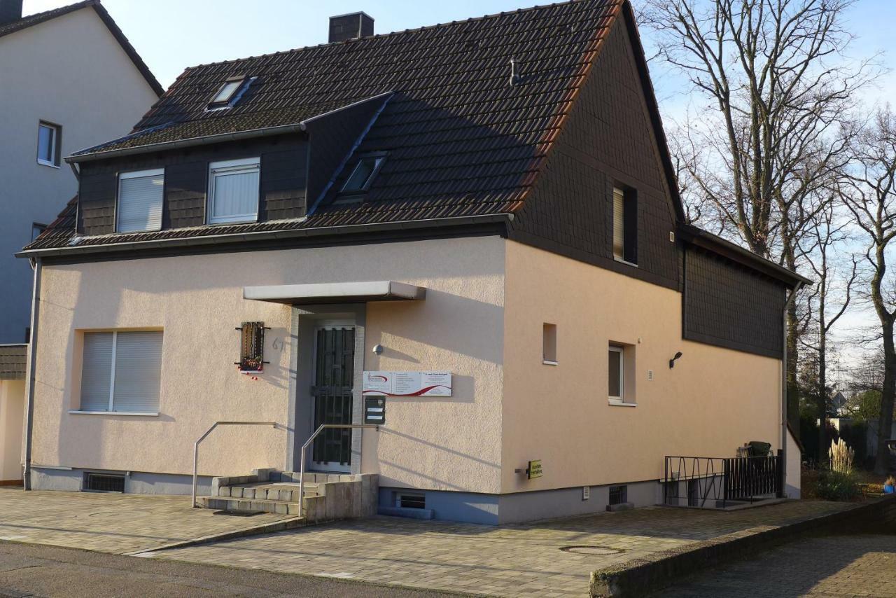 Messe Cgn/Dus Grossraeumige Wohnung In Guter Verkehrslage Леверкузен Екстериор снимка
